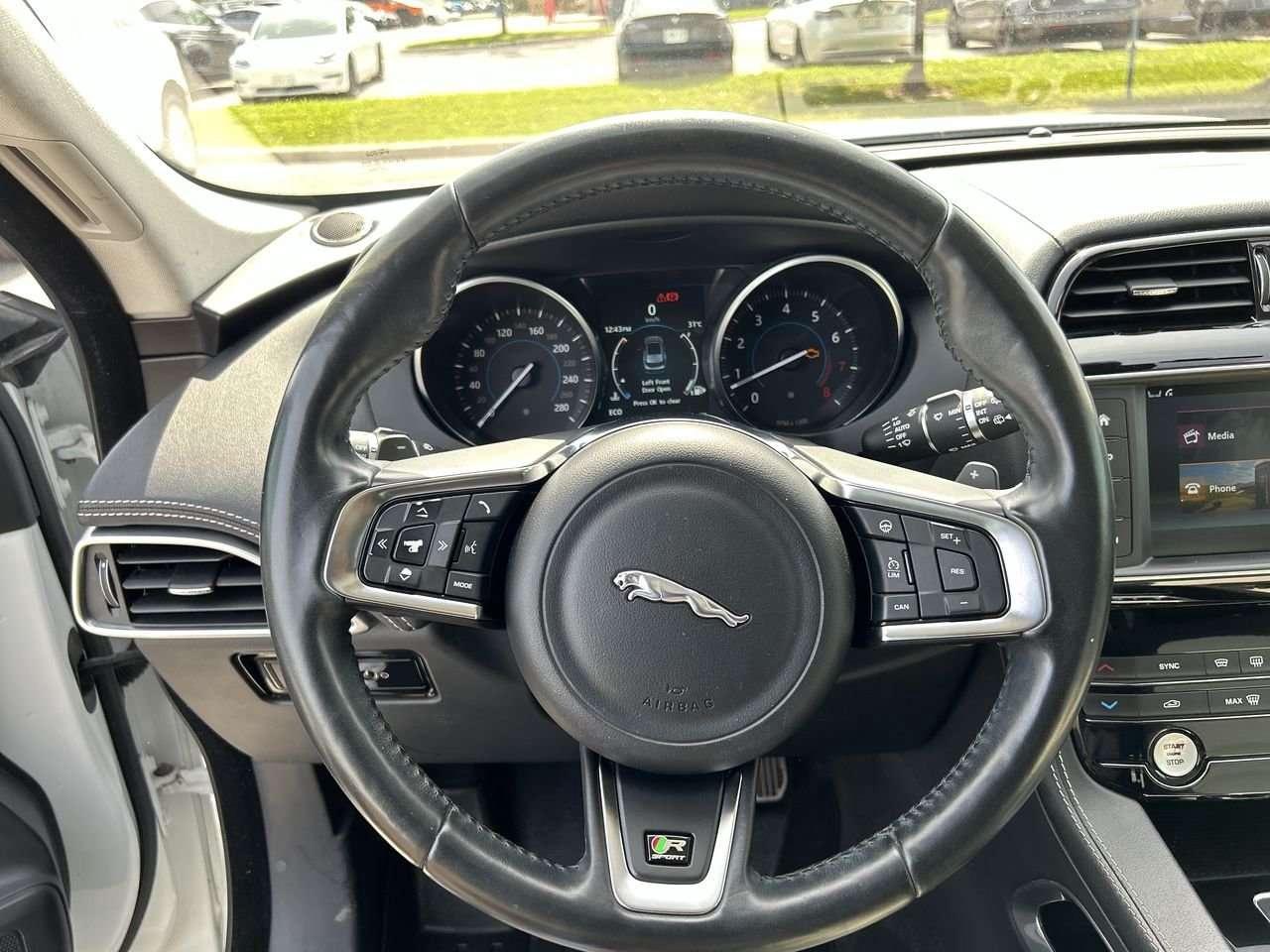 2017 Jaguar F-PACE 35t AWD R-Sport   Sunroof Photo