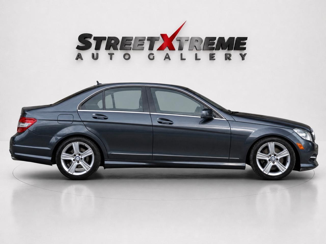 2011 Mercedes-Benz C-Class C300 4 MATIC - NO ACCIDENTS Photo