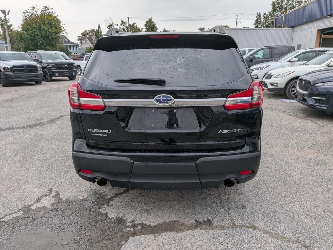 2022 Subaru ASCENT 8-passenger Convenience Photo