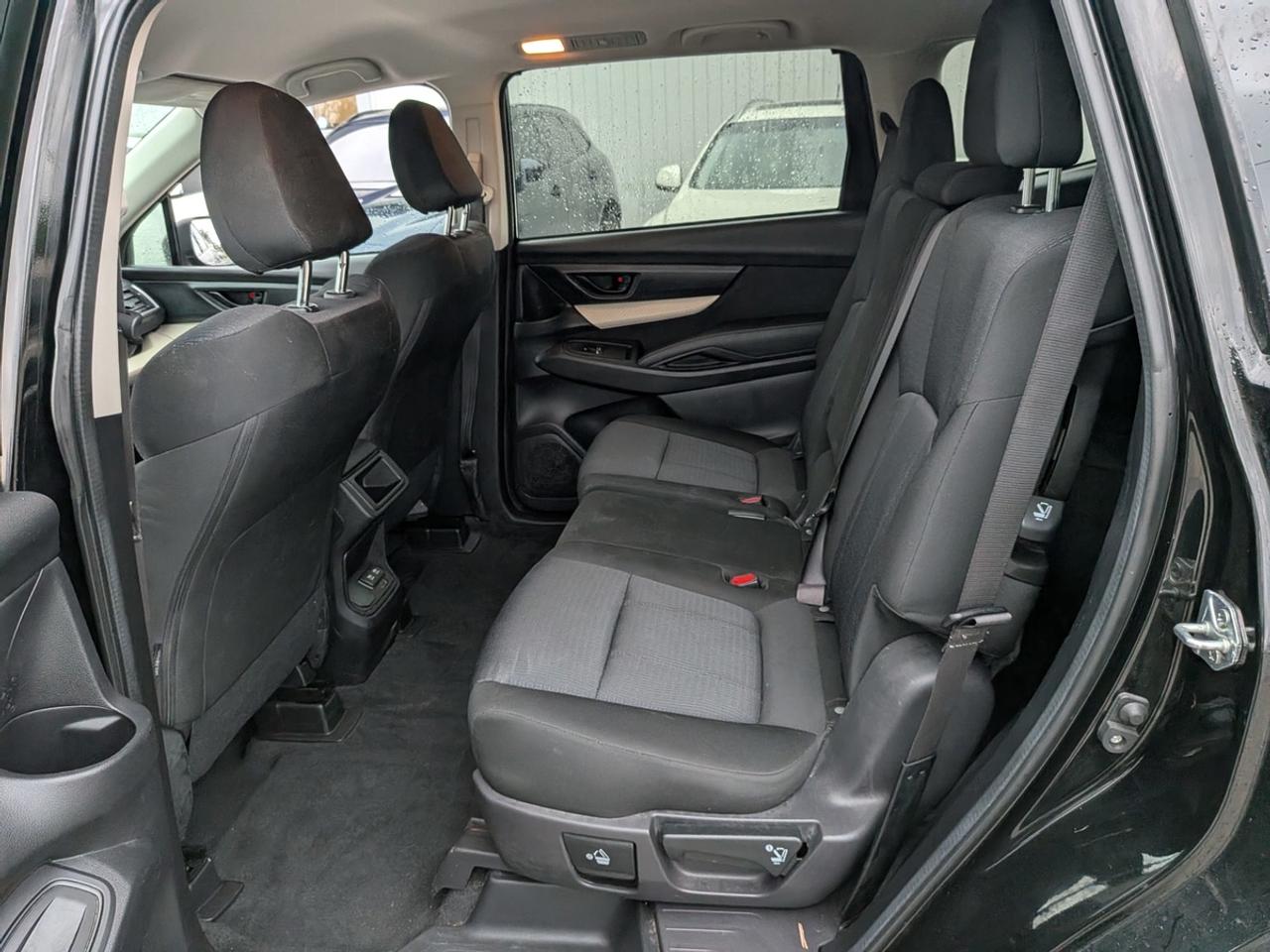 2022 Subaru ASCENT 8-passenger Convenience Photo
