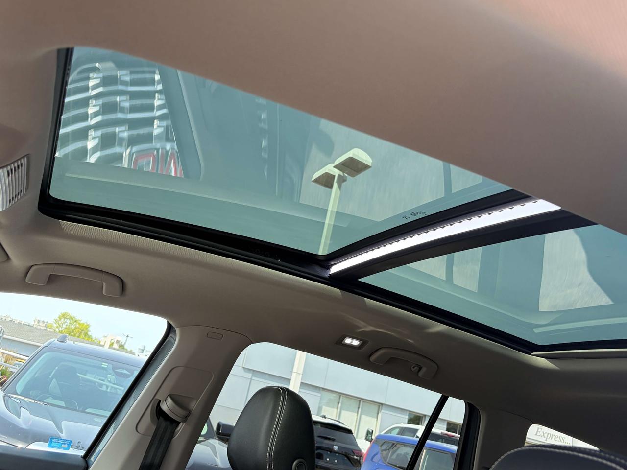 2024 Volkswagen Atlas HIGHLINE Photo