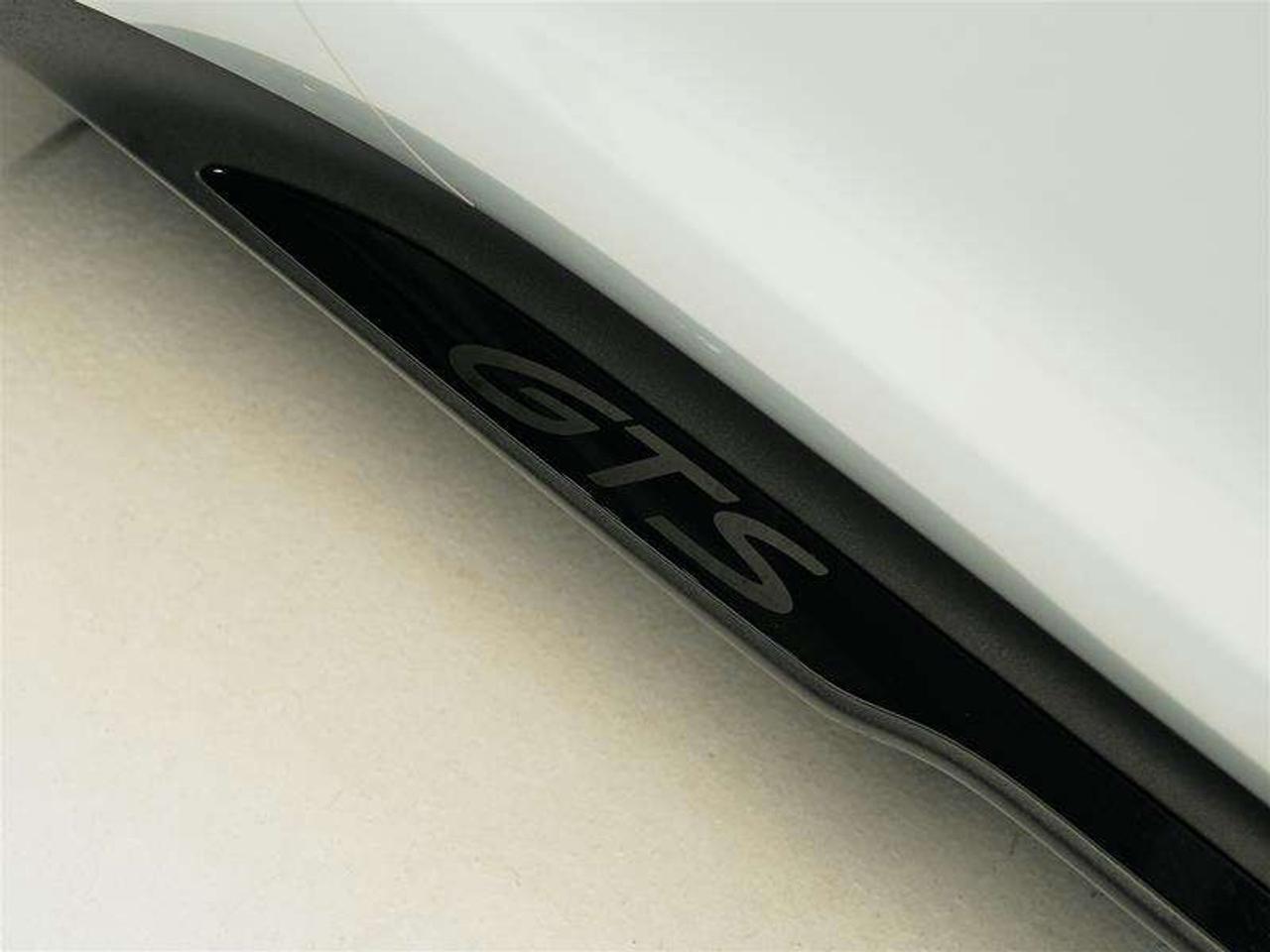 2024 Porsche Taycan GTS AWD Photo