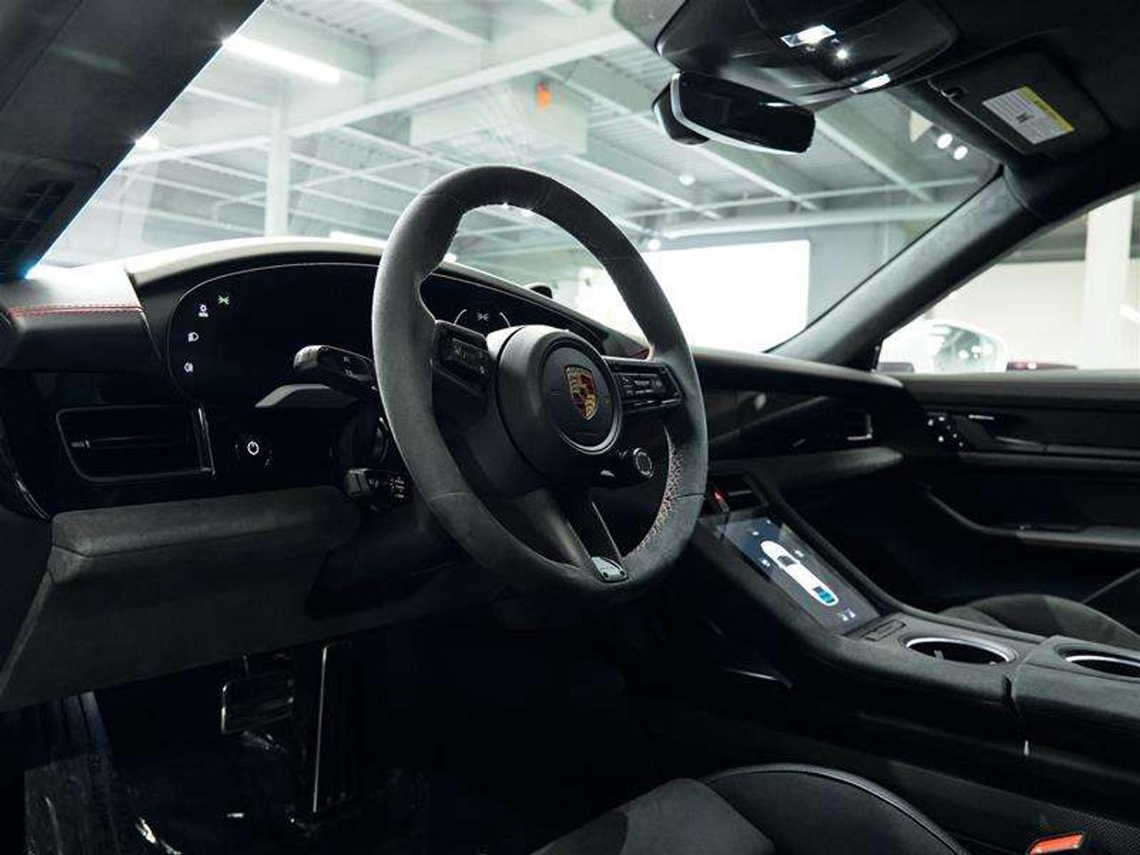 2024 Porsche Taycan GTS AWD Photo