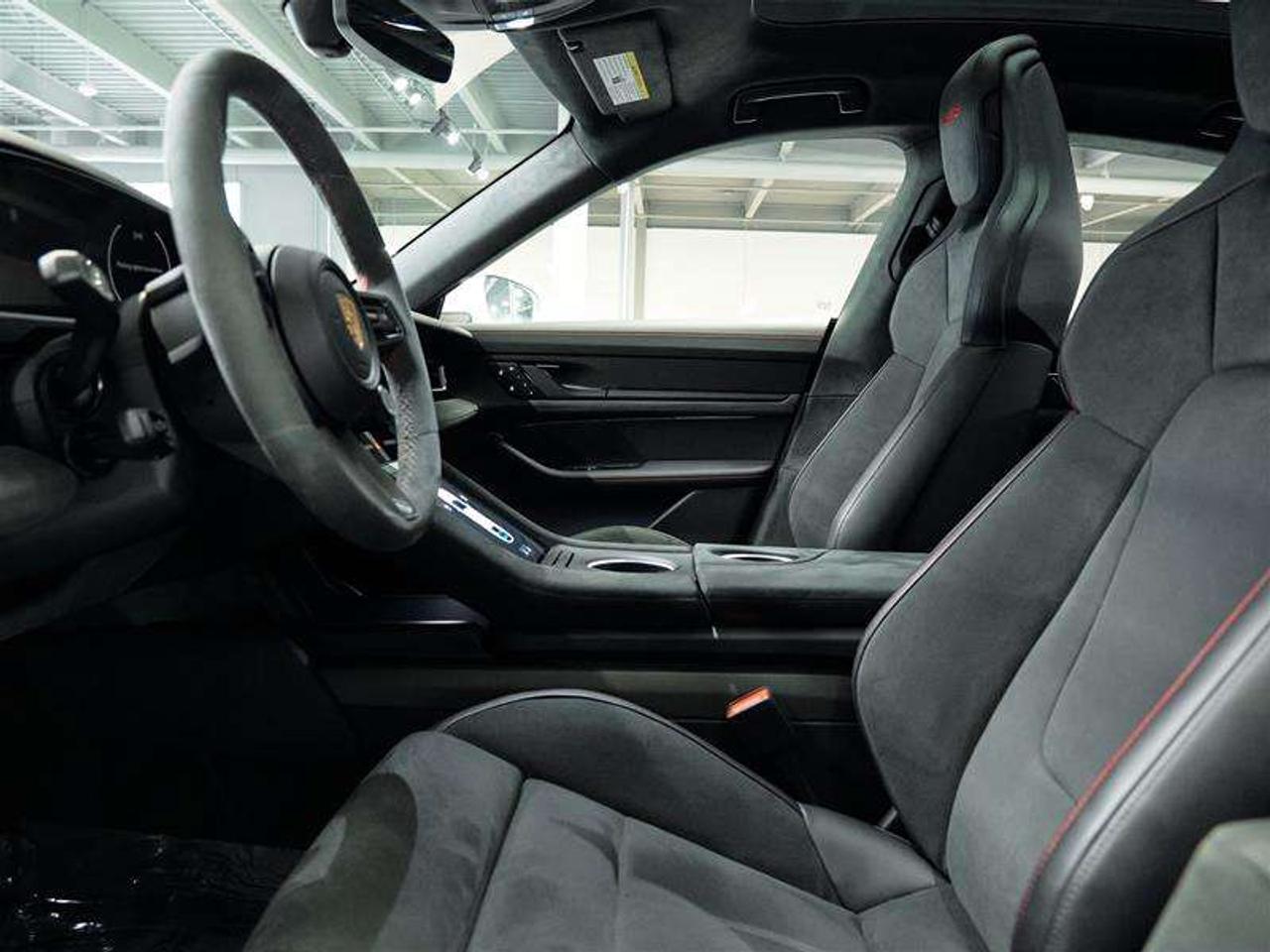 2024 Porsche Taycan GTS AWD Photo