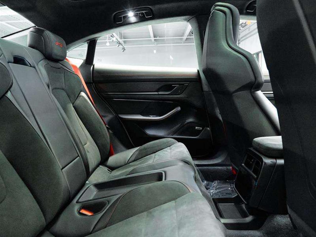 2024 Porsche Taycan GTS AWD Photo