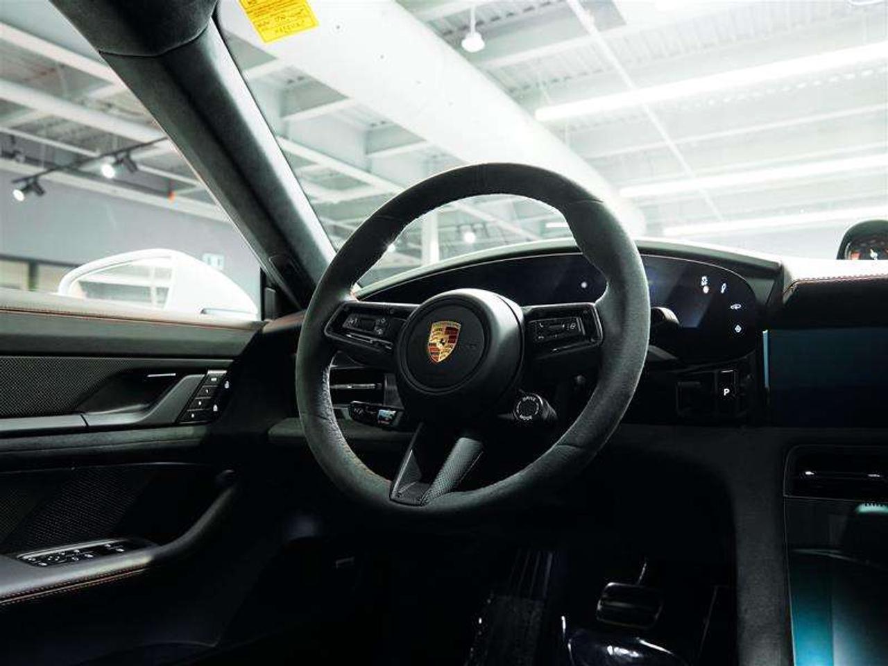 2024 Porsche Taycan GTS AWD Photo
