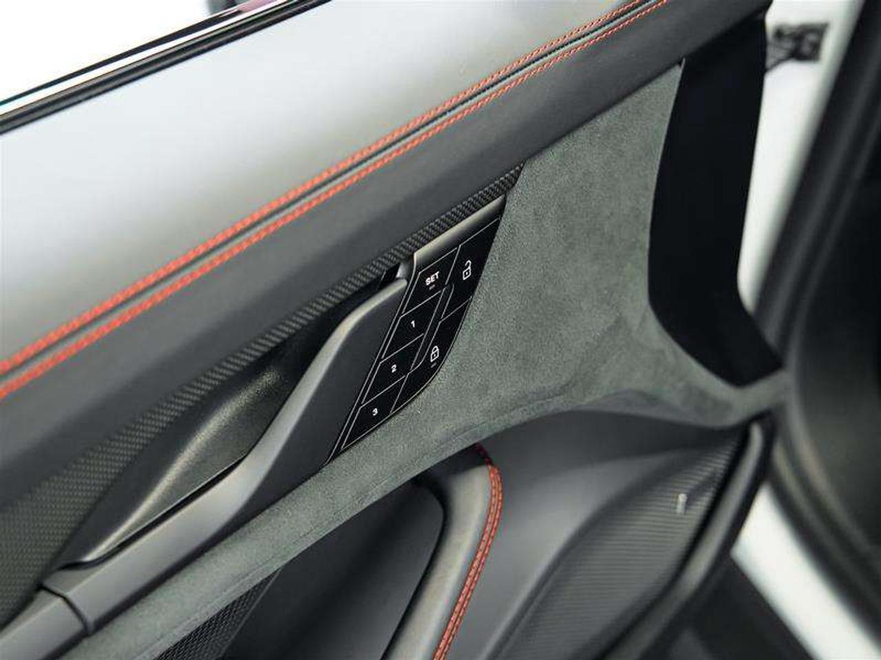 2024 Porsche Taycan GTS AWD Photo