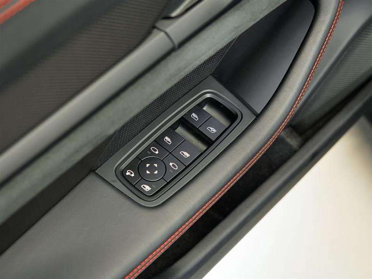 2024 Porsche Taycan GTS AWD Photo