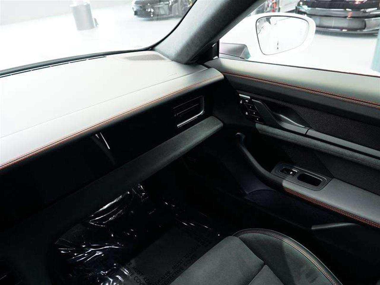 2024 Porsche Taycan GTS AWD Photo
