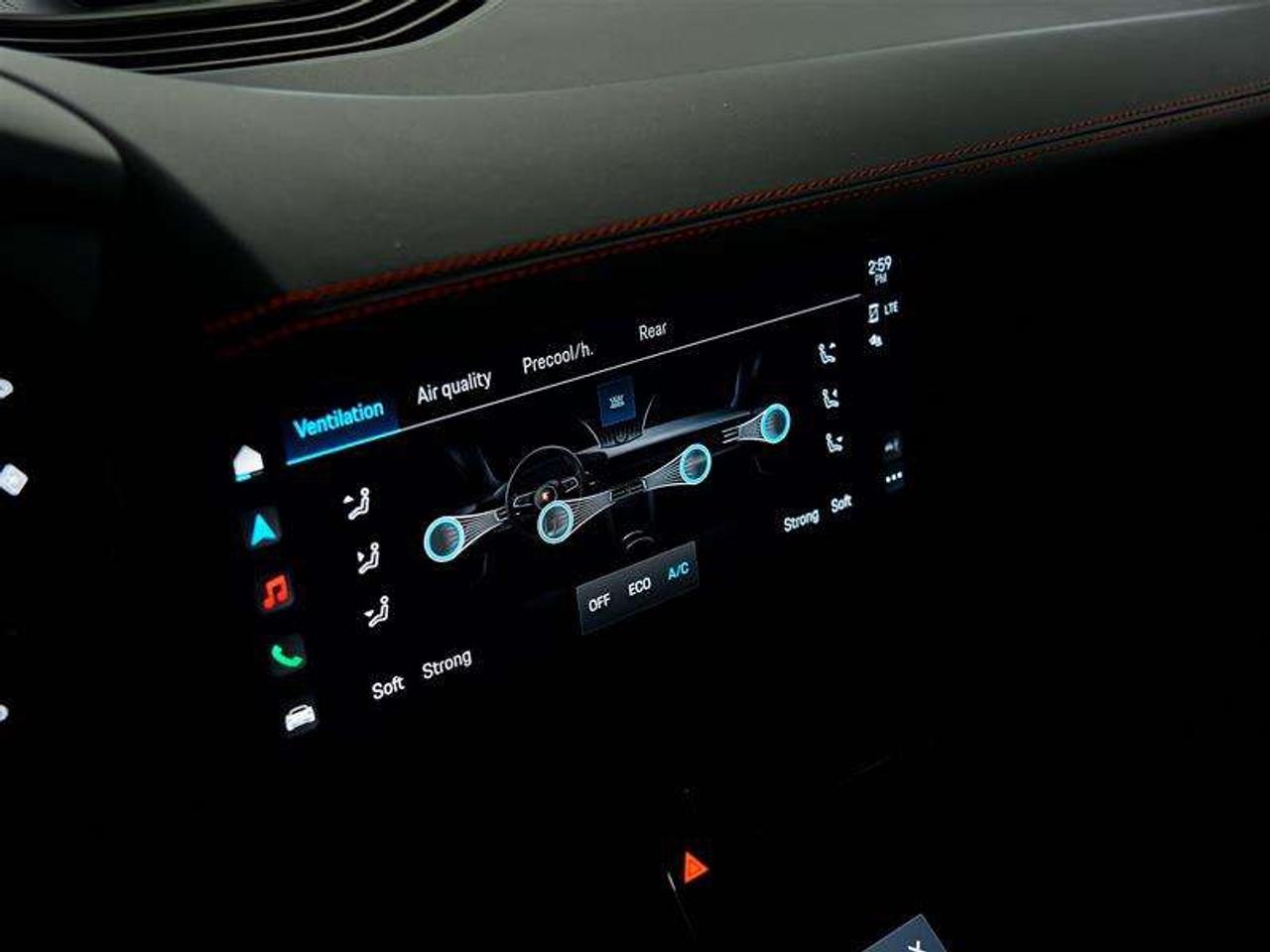 2024 Porsche Taycan GTS AWD Photo