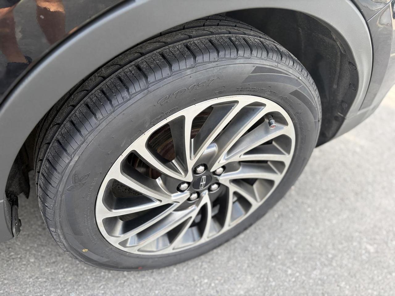 2019 Lincoln Nautilus Reserve 4dr All-Wheel Drive Photo