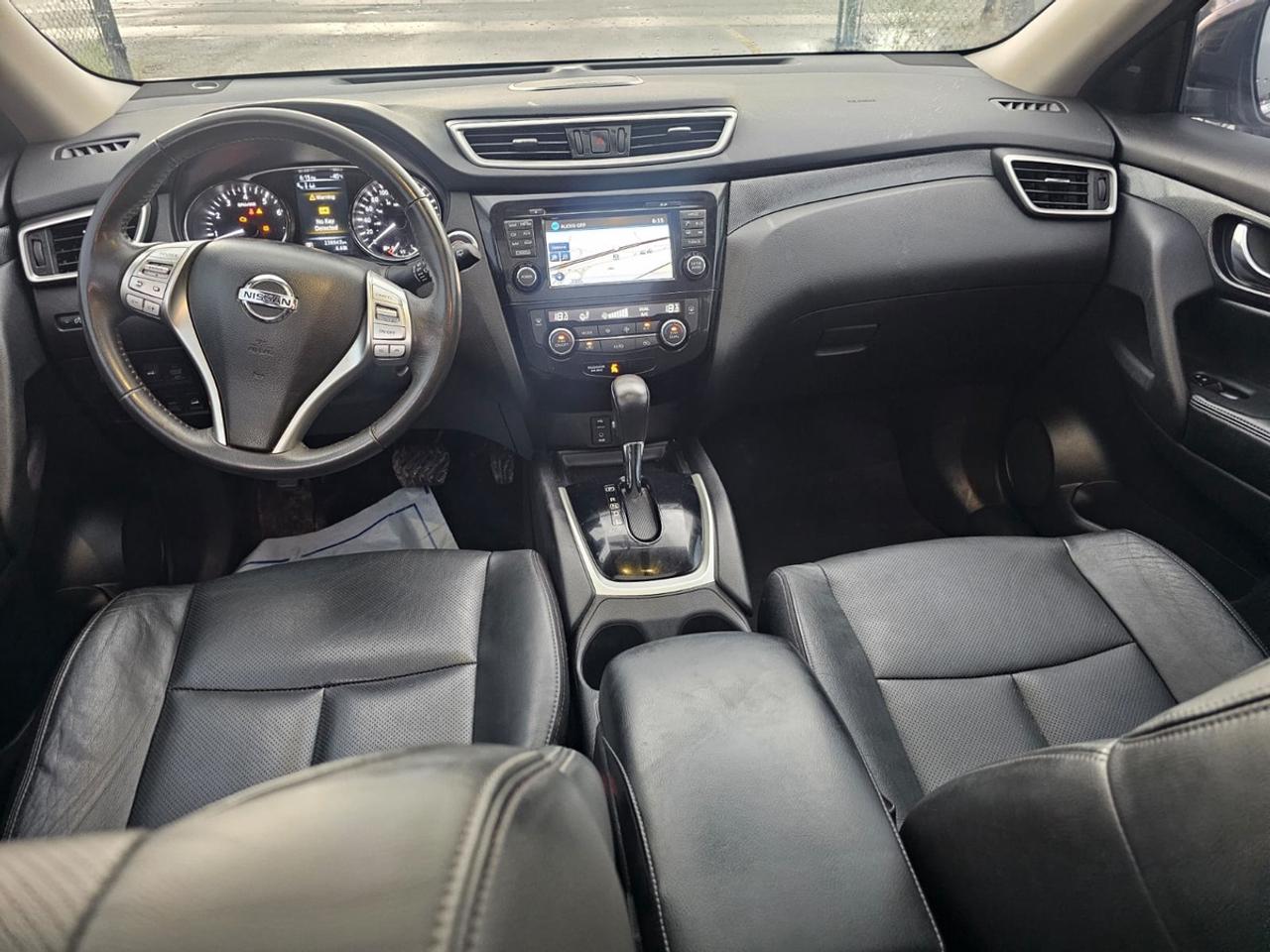 2015 Nissan Rogue SL Photo1