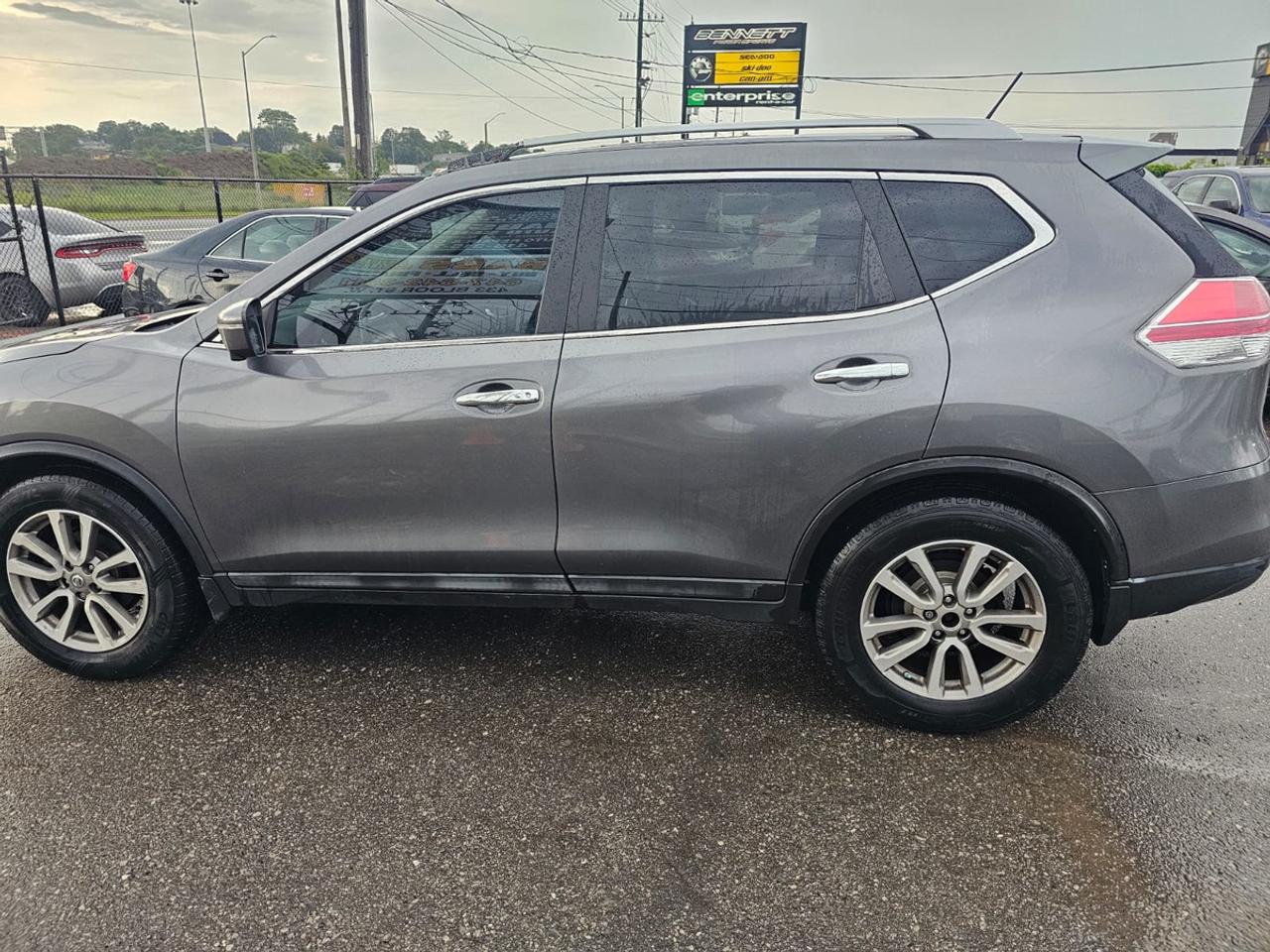 2015 Nissan Rogue SL Photo
