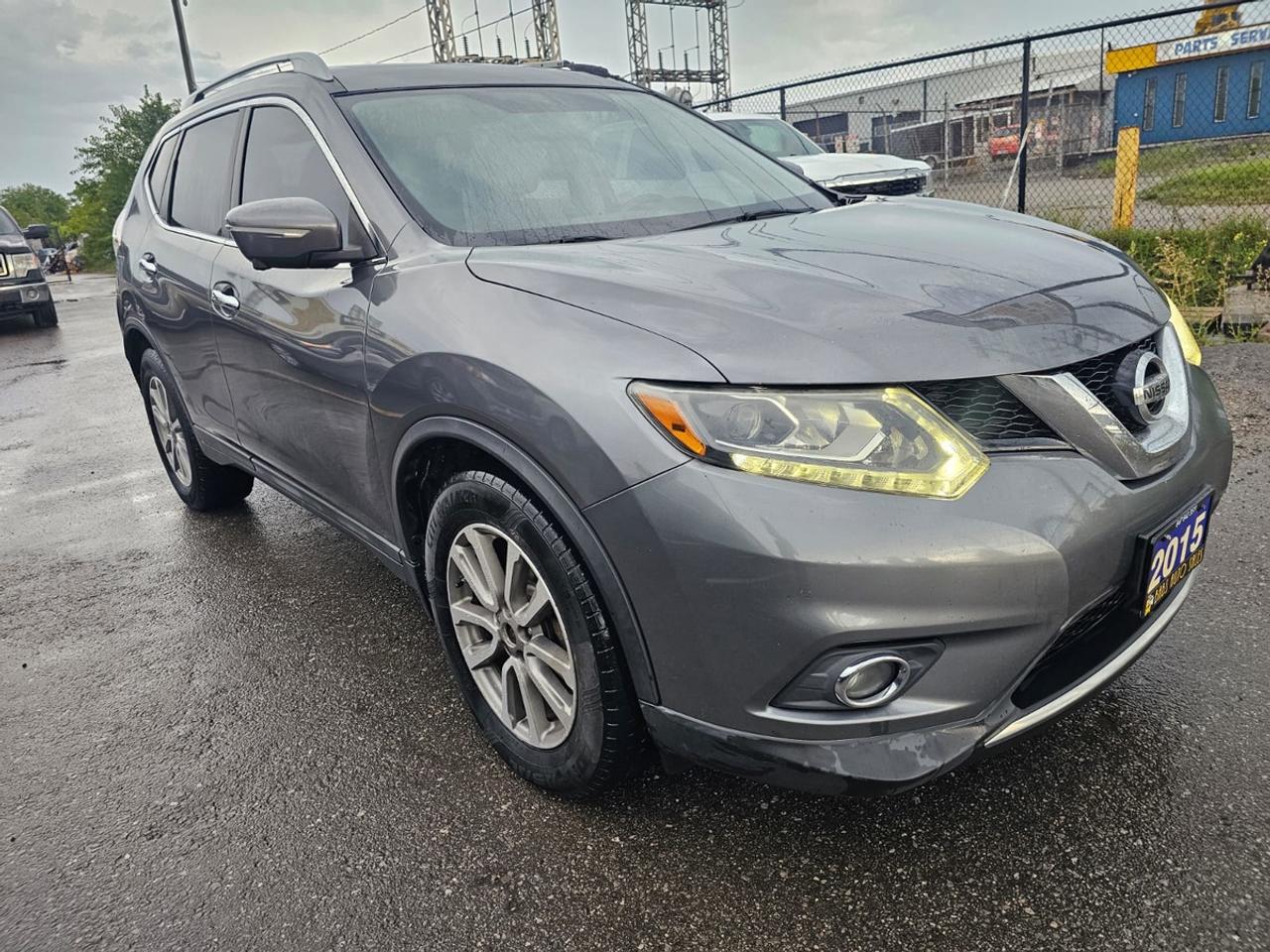 2015 Nissan Rogue SL Photo