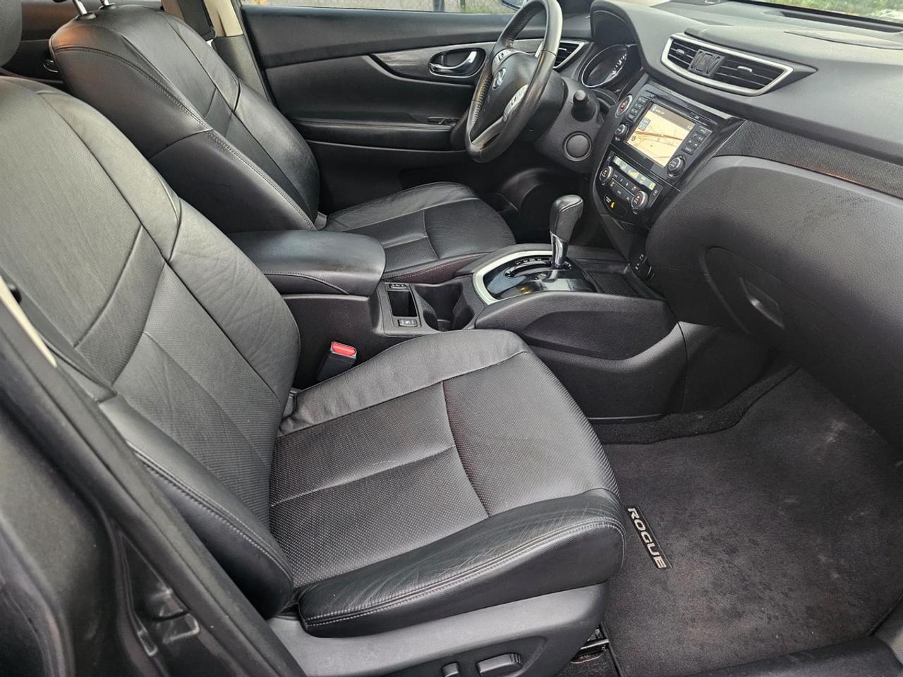 2015 Nissan Rogue SL Photo