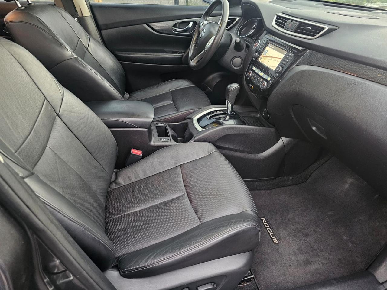 2015 Nissan Rogue SL Photo