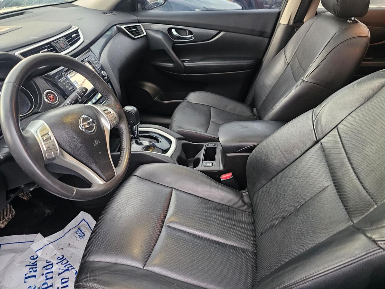 2015 Nissan Rogue SL Photo