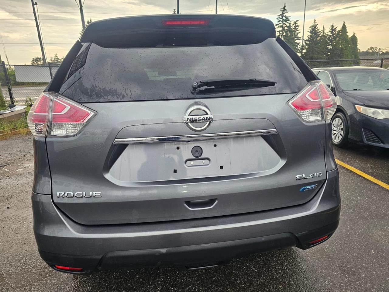 2015 Nissan Rogue SL Photo