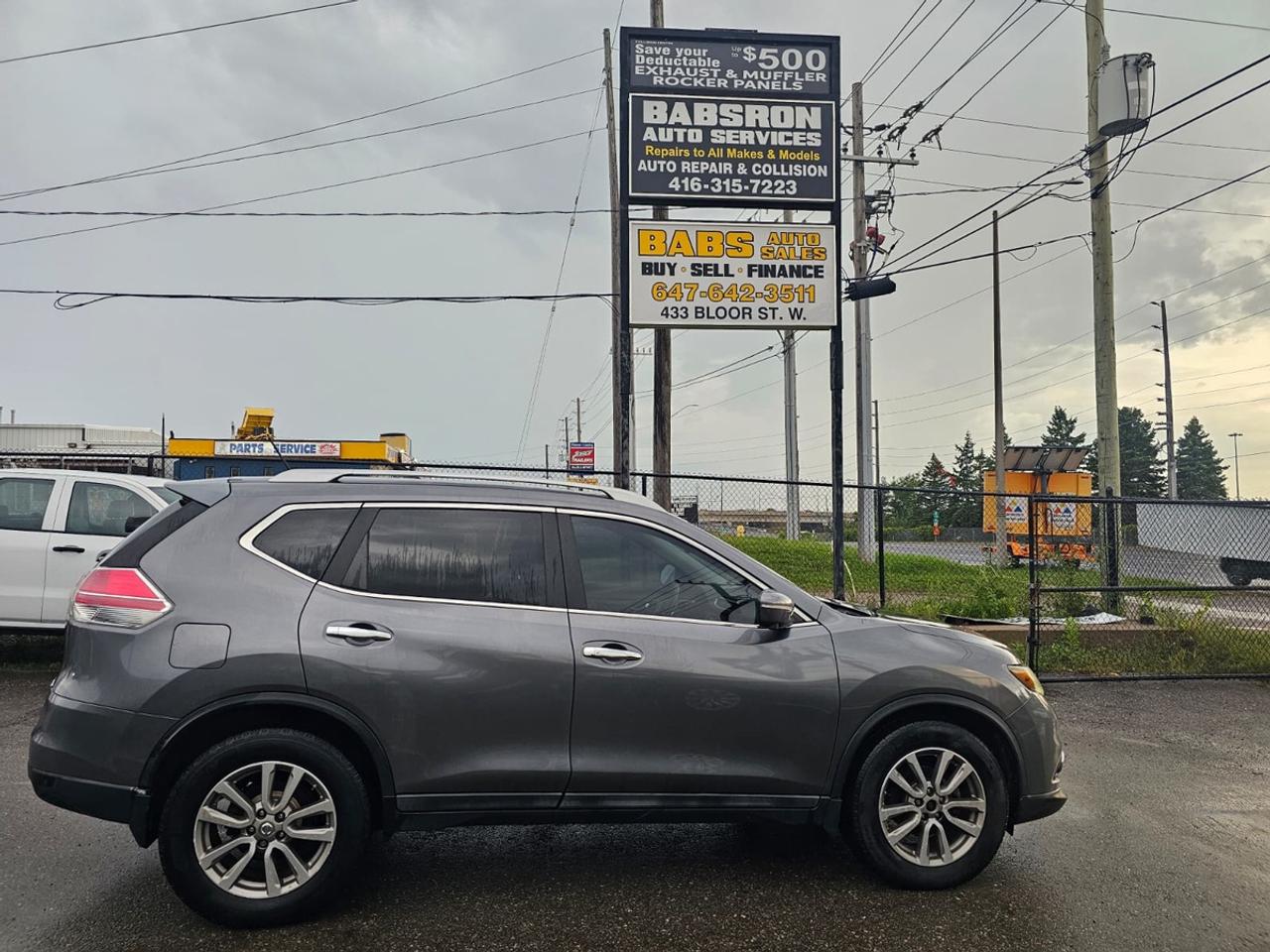 2015 Nissan Rogue SL Photo