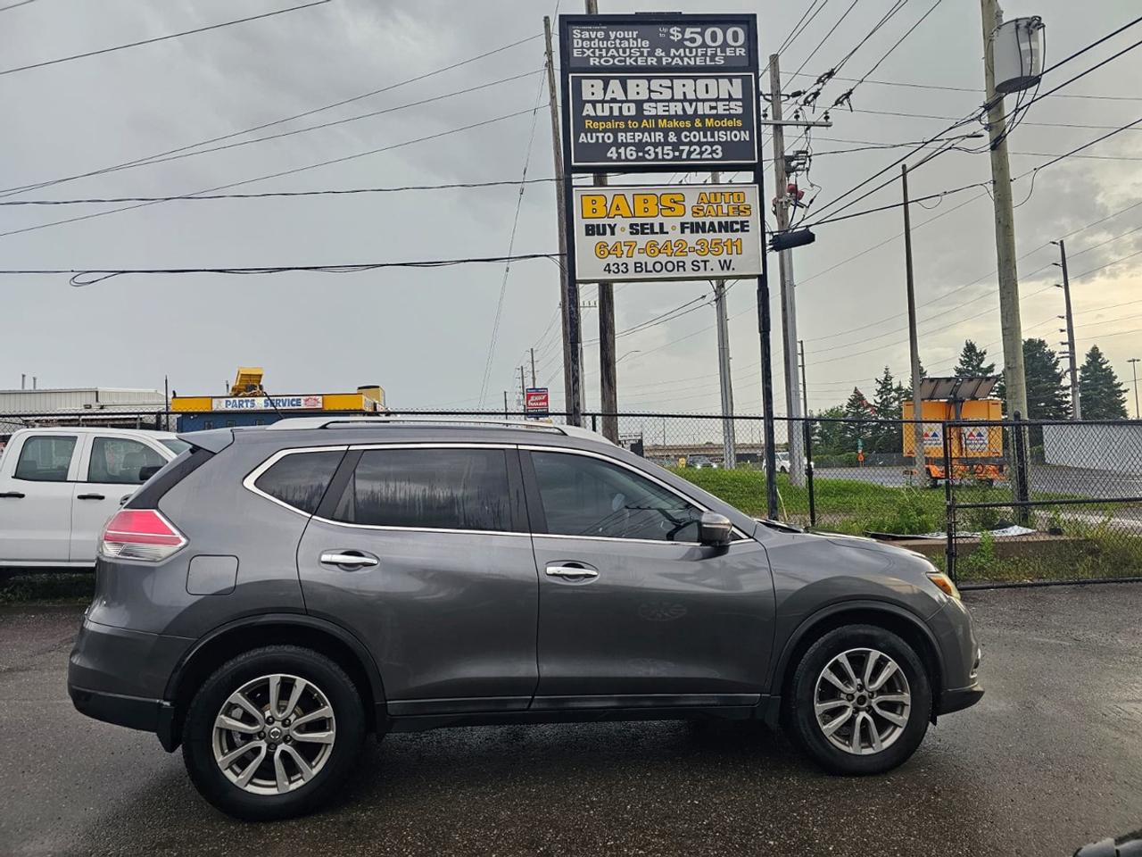 2015 Nissan Rogue SL Photo