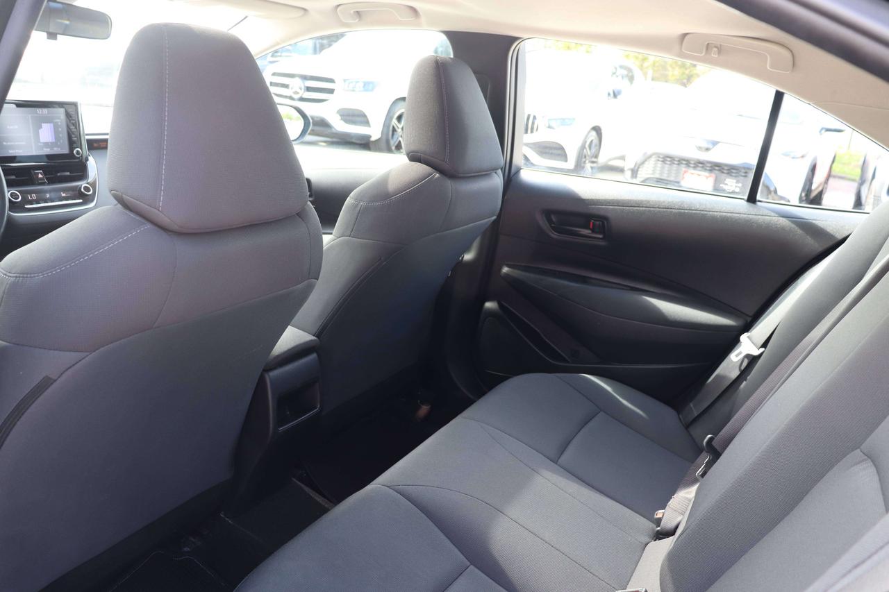 2022 Toyota Corolla LE   NO ACCIDENTS   SUNROOF   CARPLAY   REVERSECAM Photo