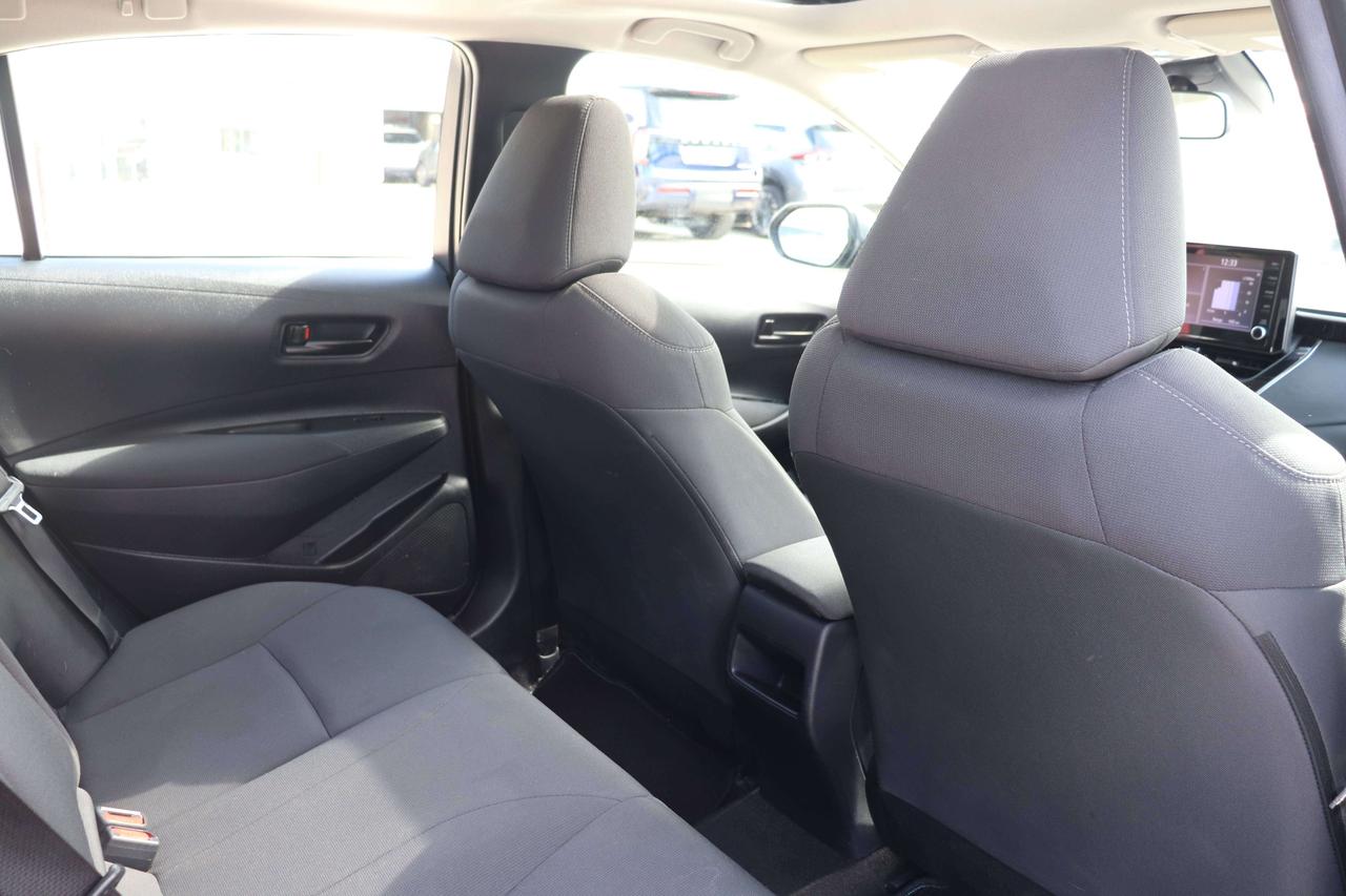 2022 Toyota Corolla LE   NO ACCIDENTS   SUNROOF   CARPLAY   REVERSECAM Photo