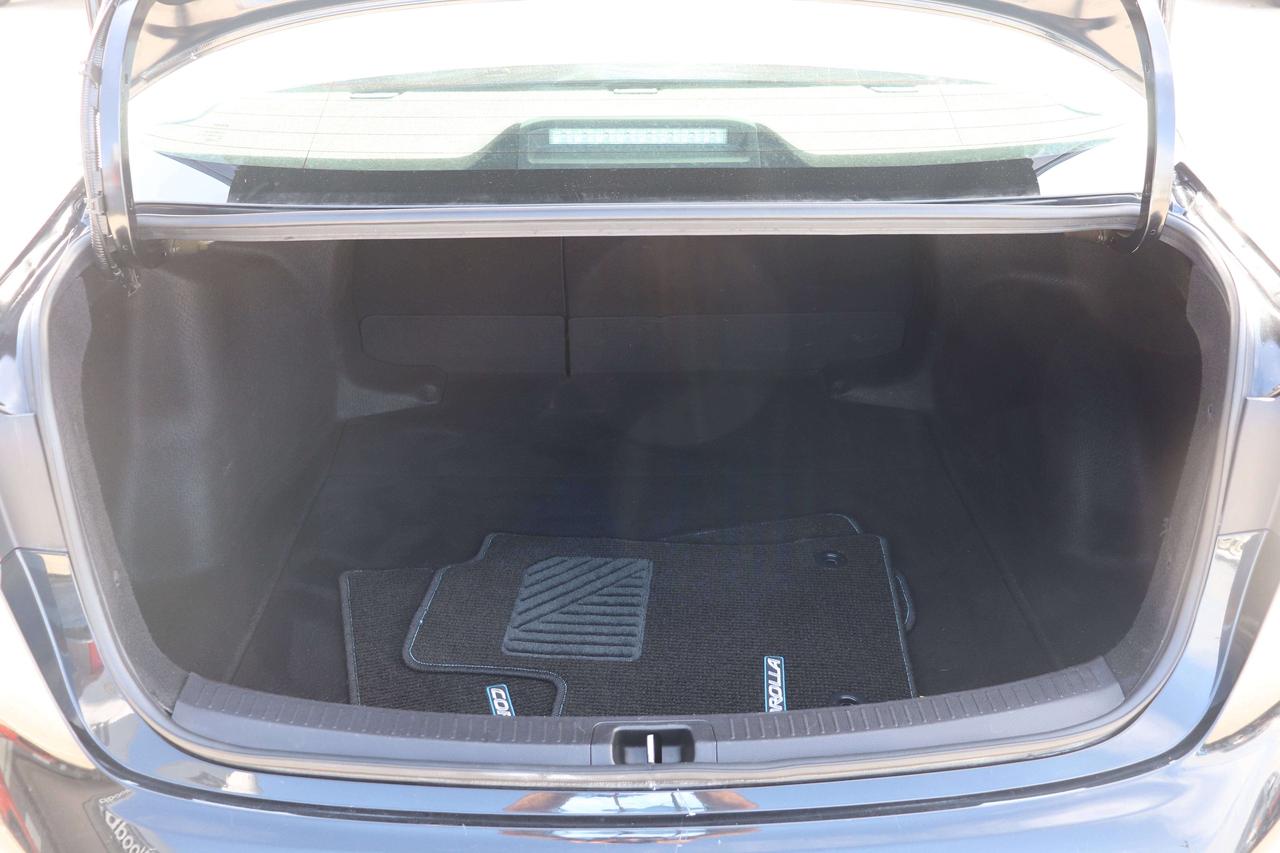 2022 Toyota Corolla LE   NO ACCIDENTS   SUNROOF   CARPLAY   REVERSECAM Photo