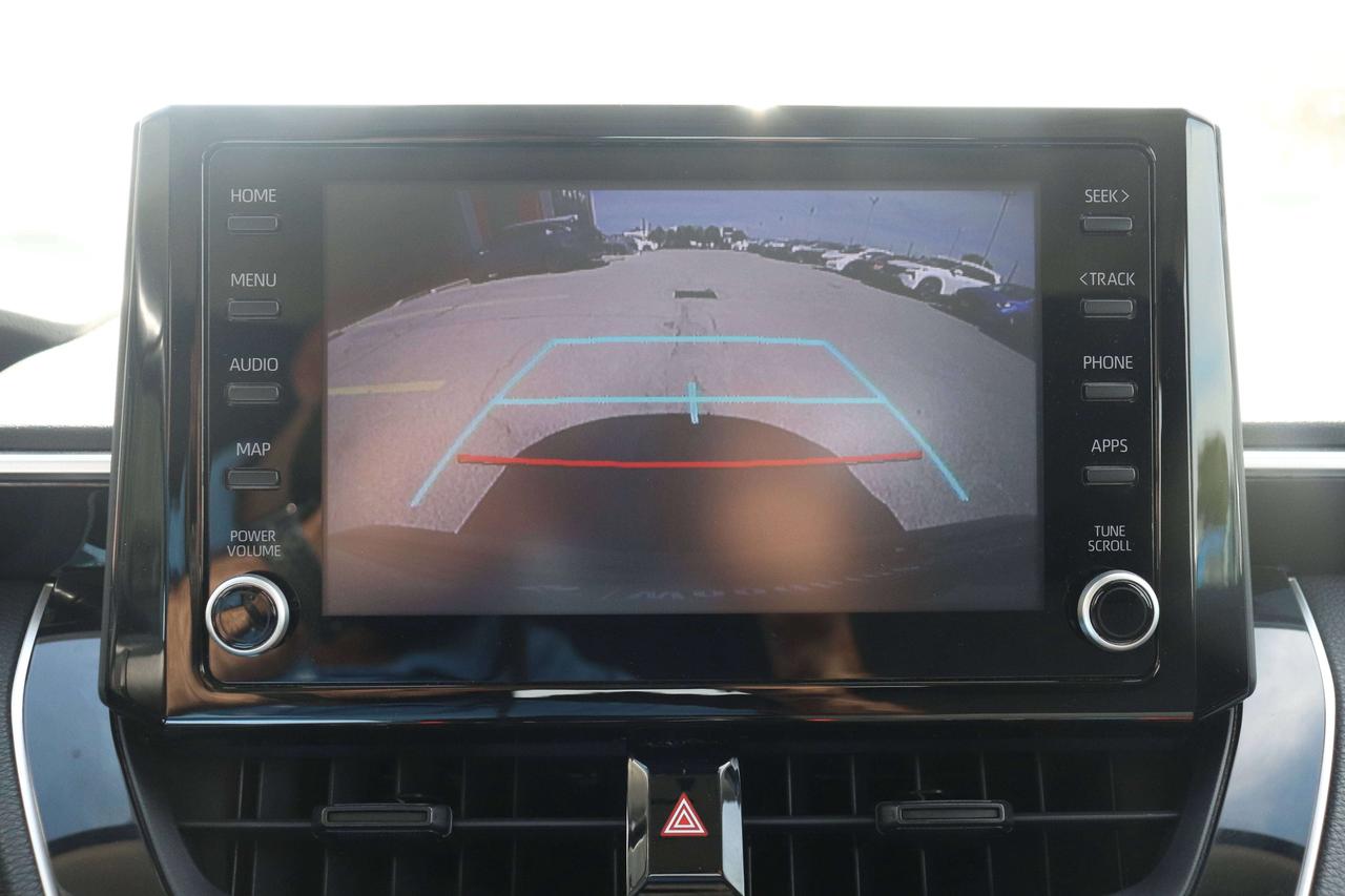 2022 Toyota Corolla LE   NO ACCIDENTS   SUNROOF   CARPLAY   REVERSECAM Photo