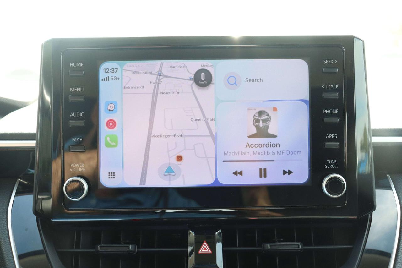 2022 Toyota Corolla LE   NO ACCIDENTS   SUNROOF   CARPLAY   REVERSECAM Photo