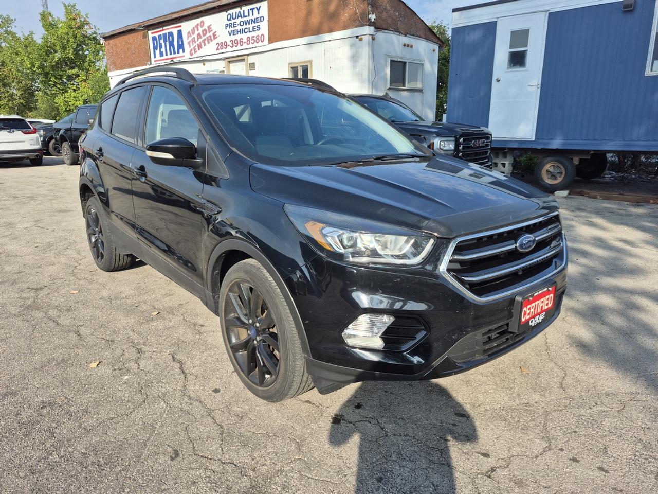 2017 Ford Escape Titanium Photo2