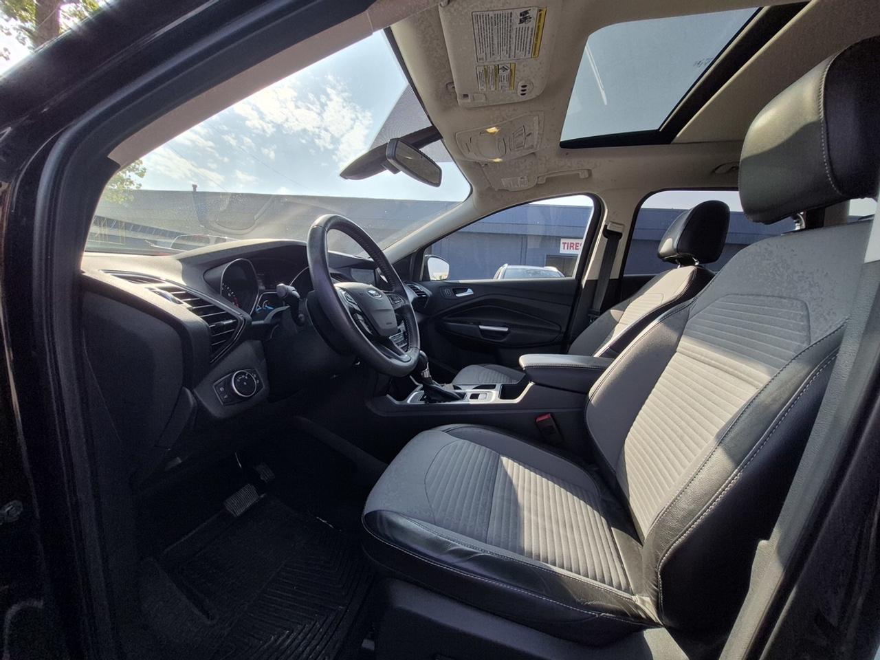 2017 Ford Escape Titanium Photo