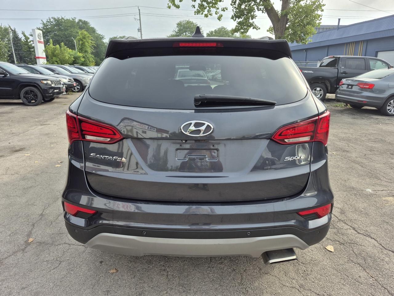 2017 Hyundai Santa Fe SPORT Photo
