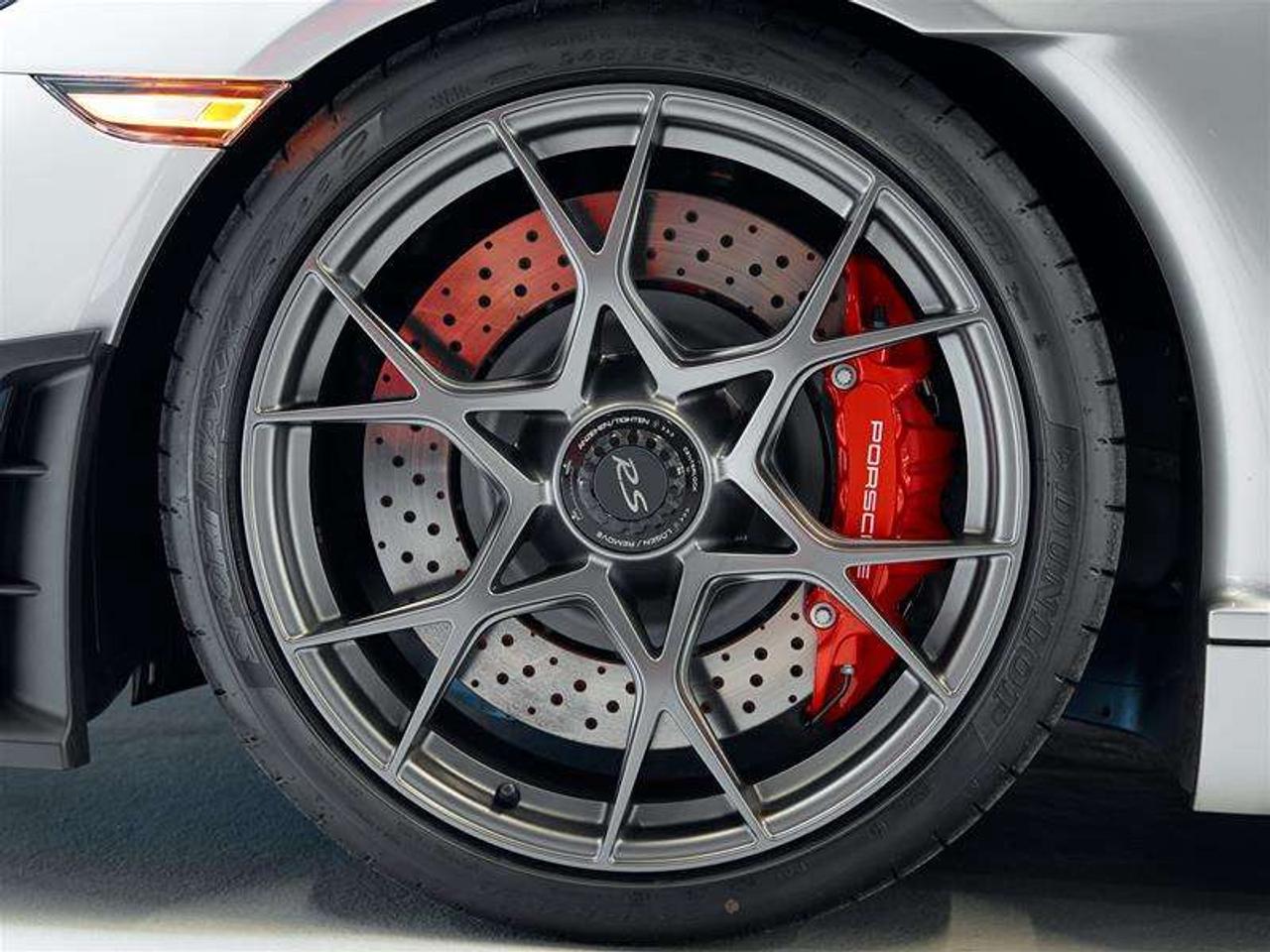 2025 Porsche 718 Spyder RS Roadster Photo