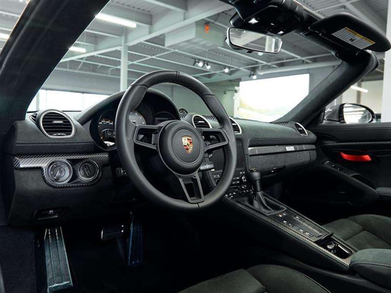 2025 Porsche 718 Spyder RS Roadster Photo