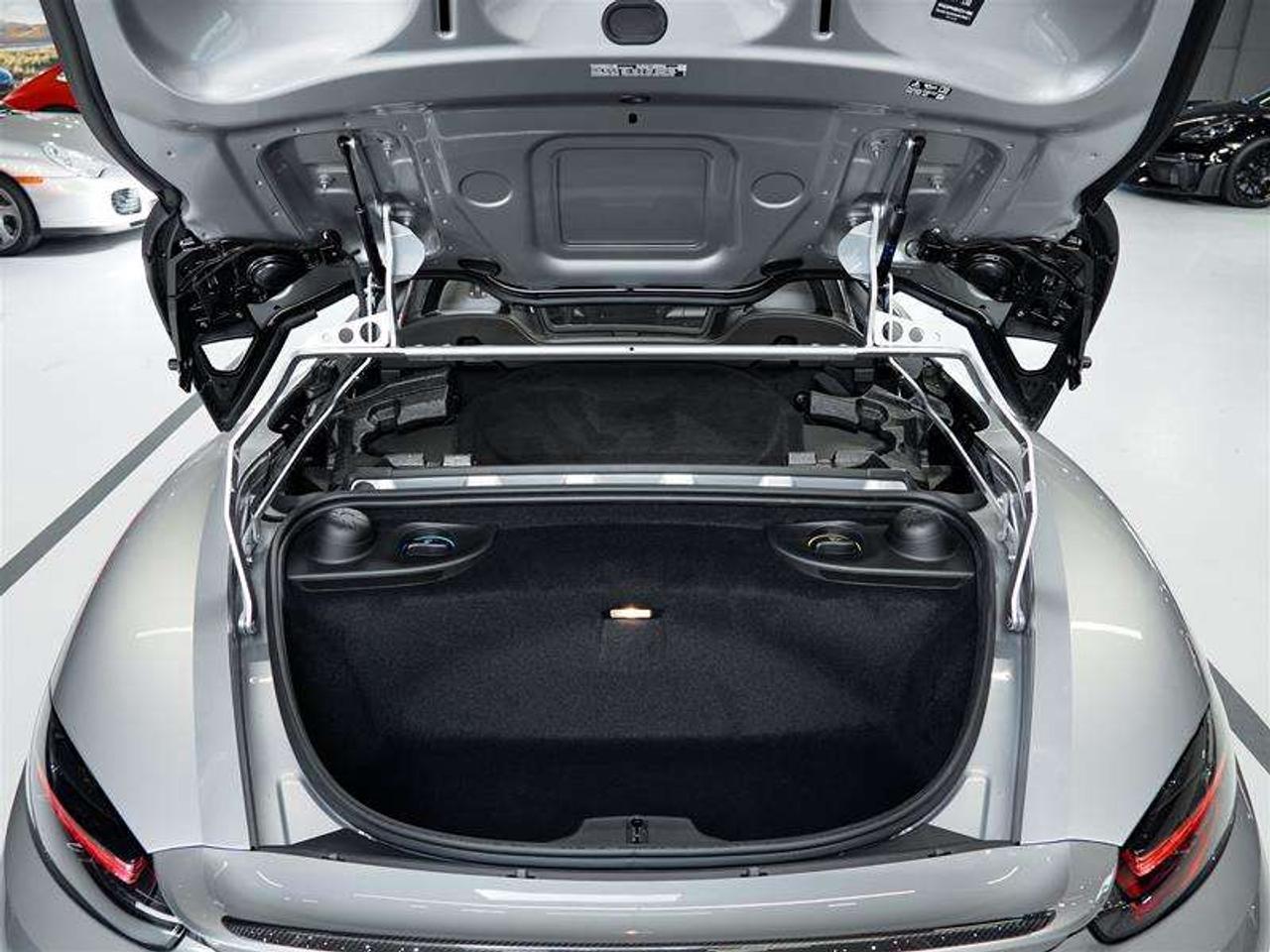 2025 Porsche 718 Spyder RS Roadster Photo