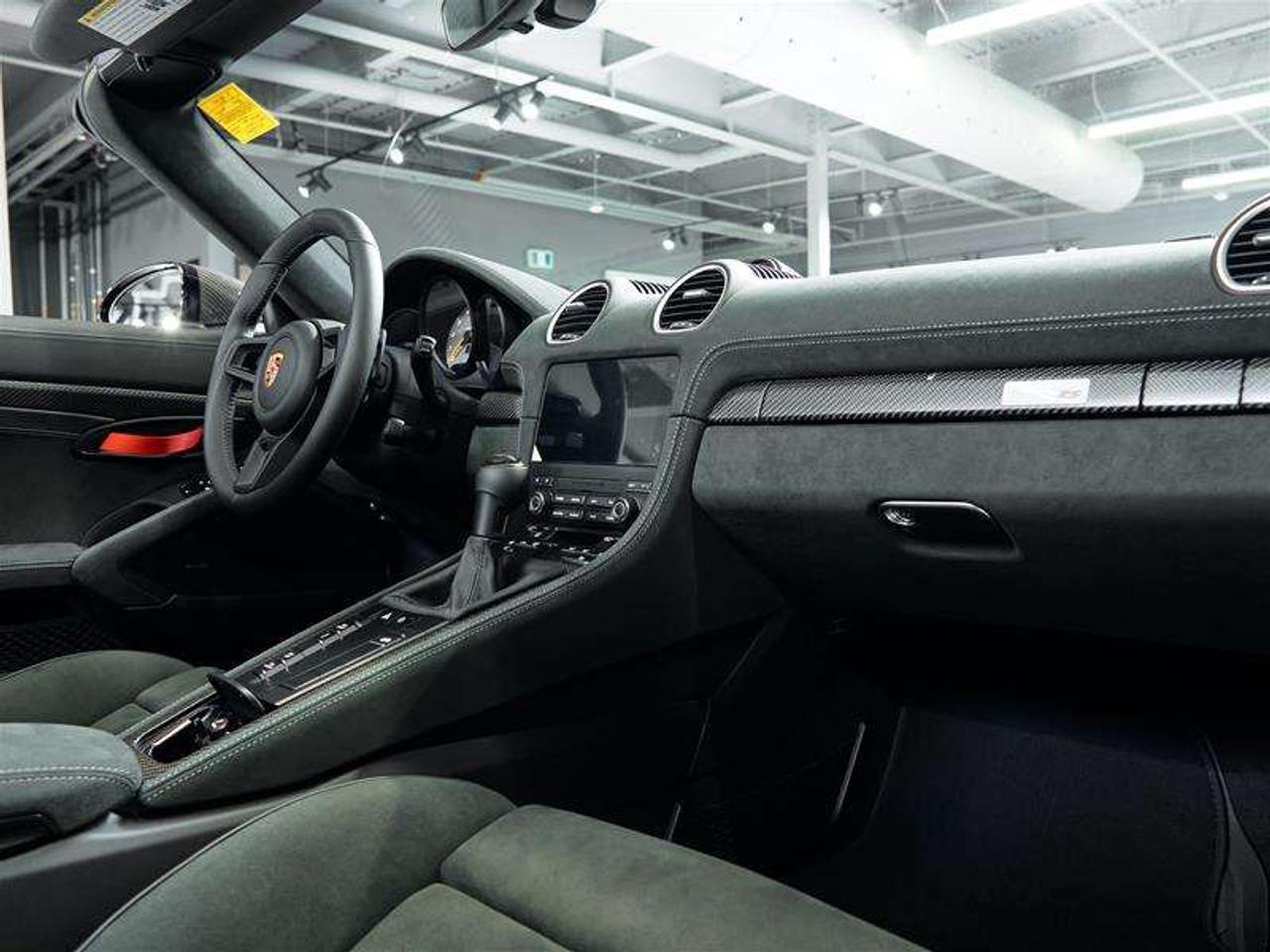 2025 Porsche 718 Spyder RS Roadster Photo