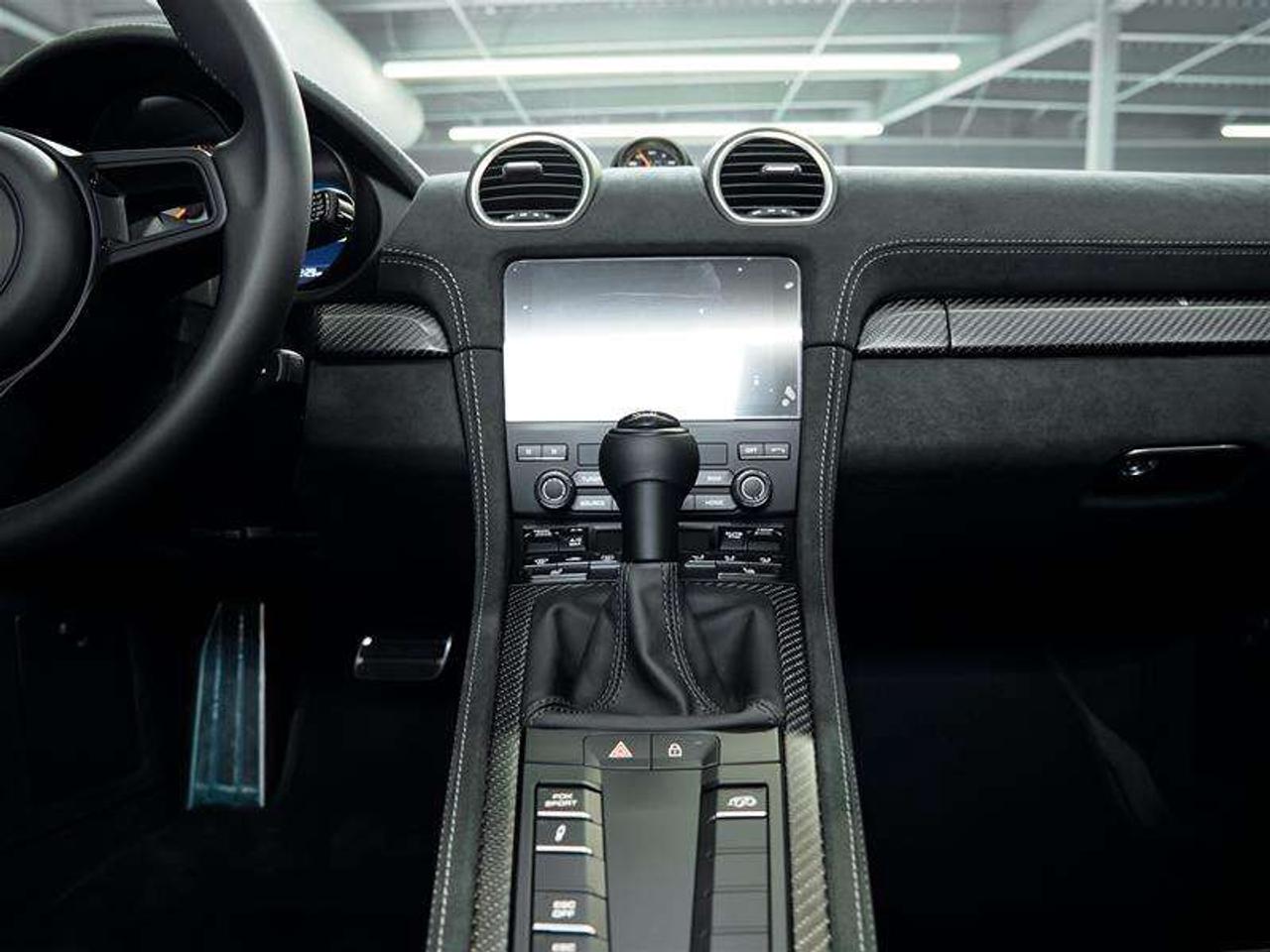 2025 Porsche 718 Spyder RS Roadster Photo
