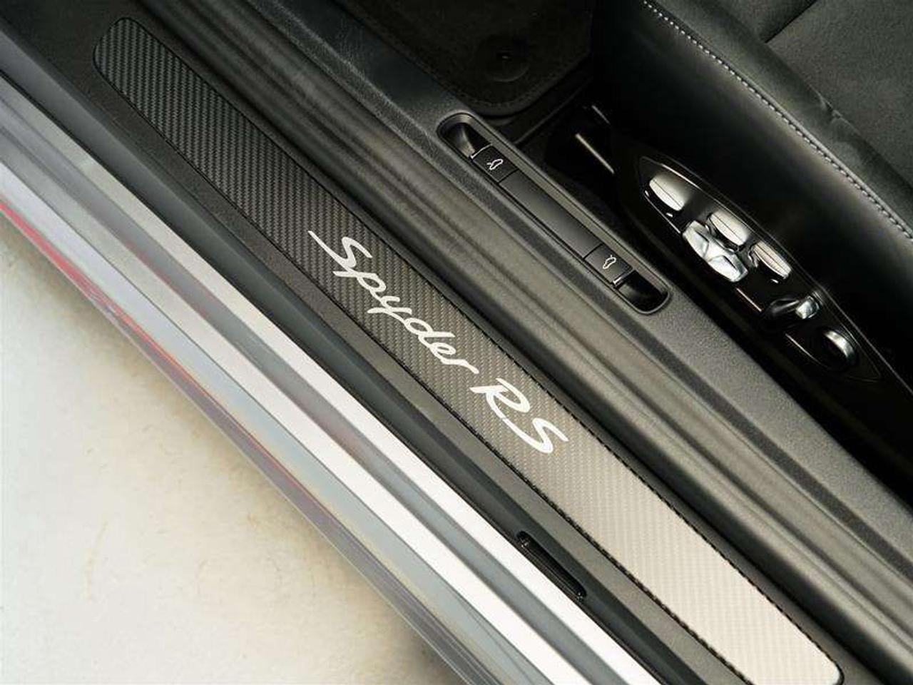 2025 Porsche 718 Spyder RS Roadster Photo