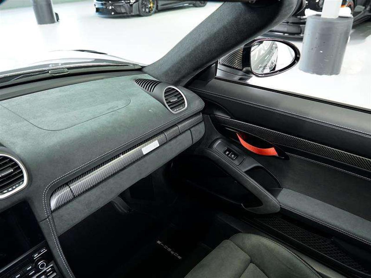 2025 Porsche 718 Spyder RS Roadster Photo