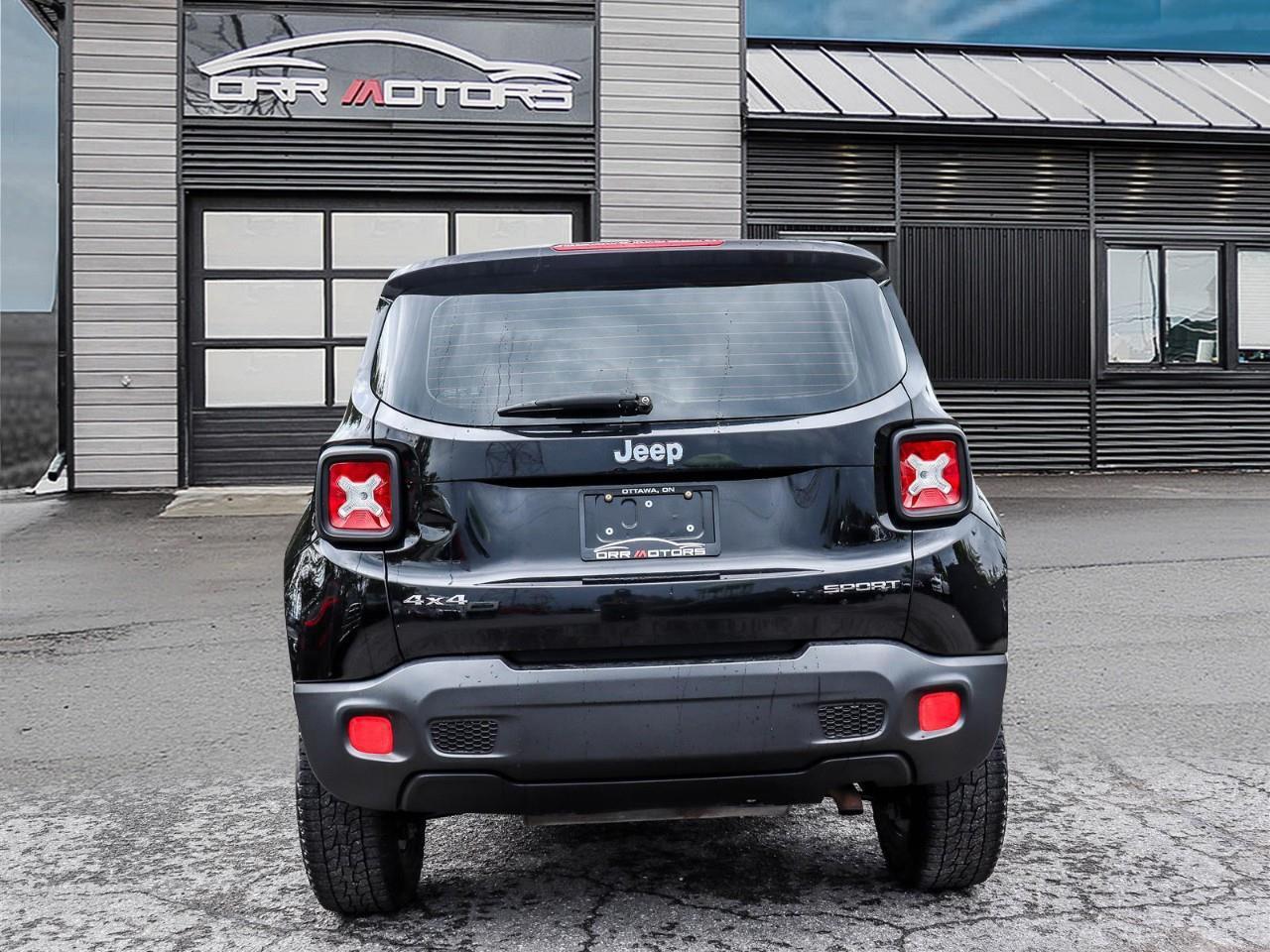 2016 Jeep Renegade Sport Photo3