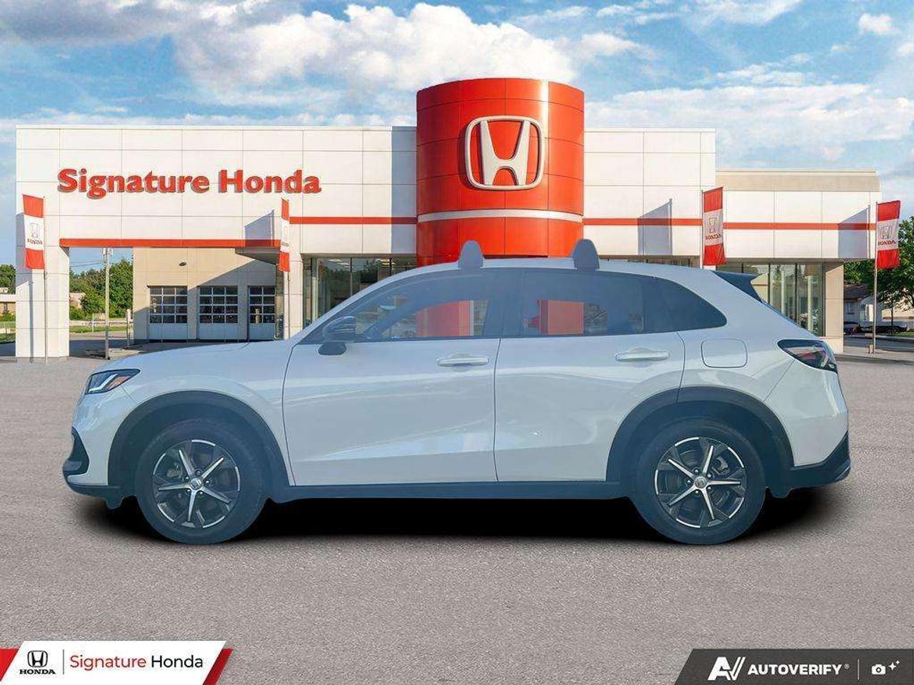 2025 Honda HR-V Sport Photo2