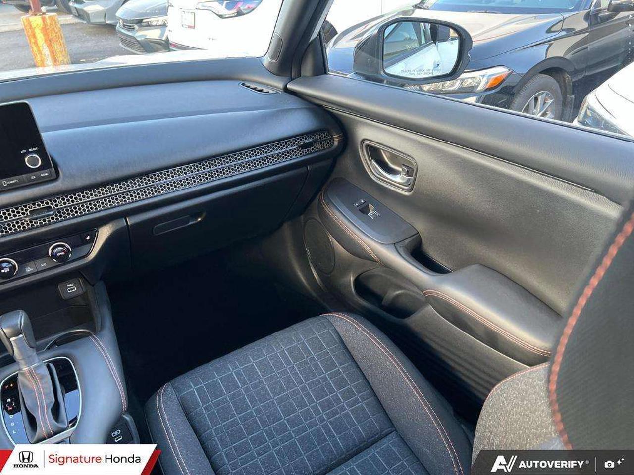 2025 Honda HR-V Sport Photo