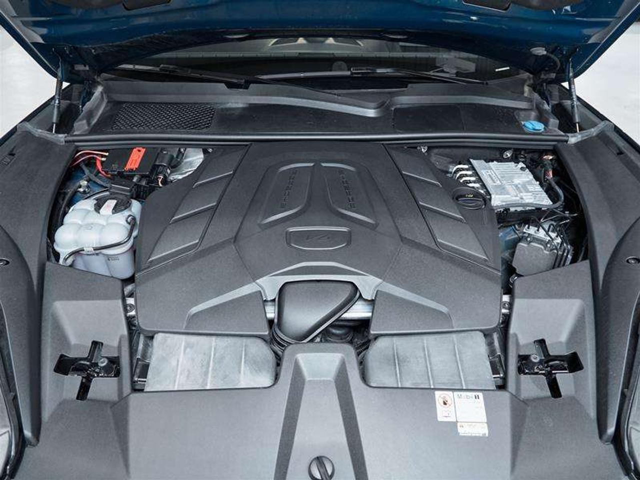 2024 Porsche Cayenne AWD Photo