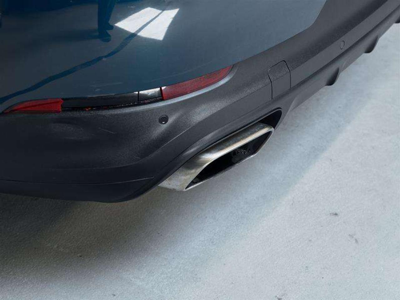 2024 Porsche Cayenne AWD Photo