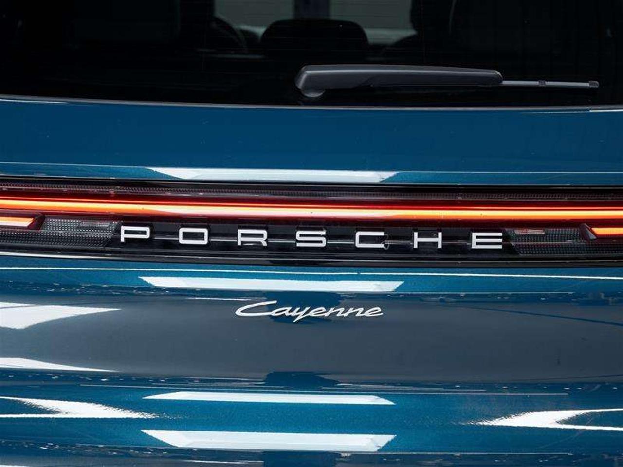 2024 Porsche Cayenne AWD Photo