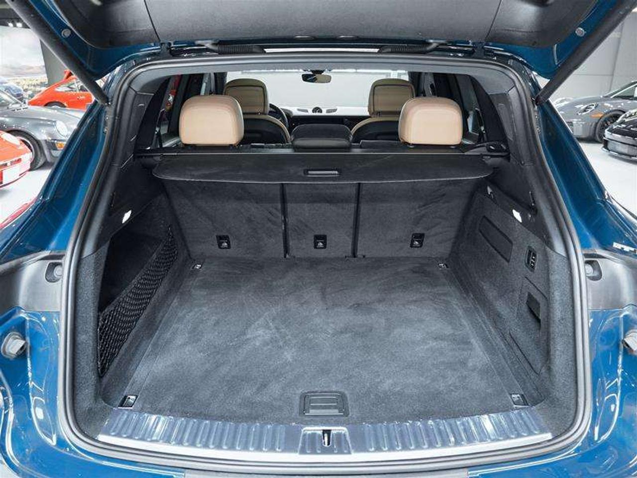 2024 Porsche Cayenne AWD Photo