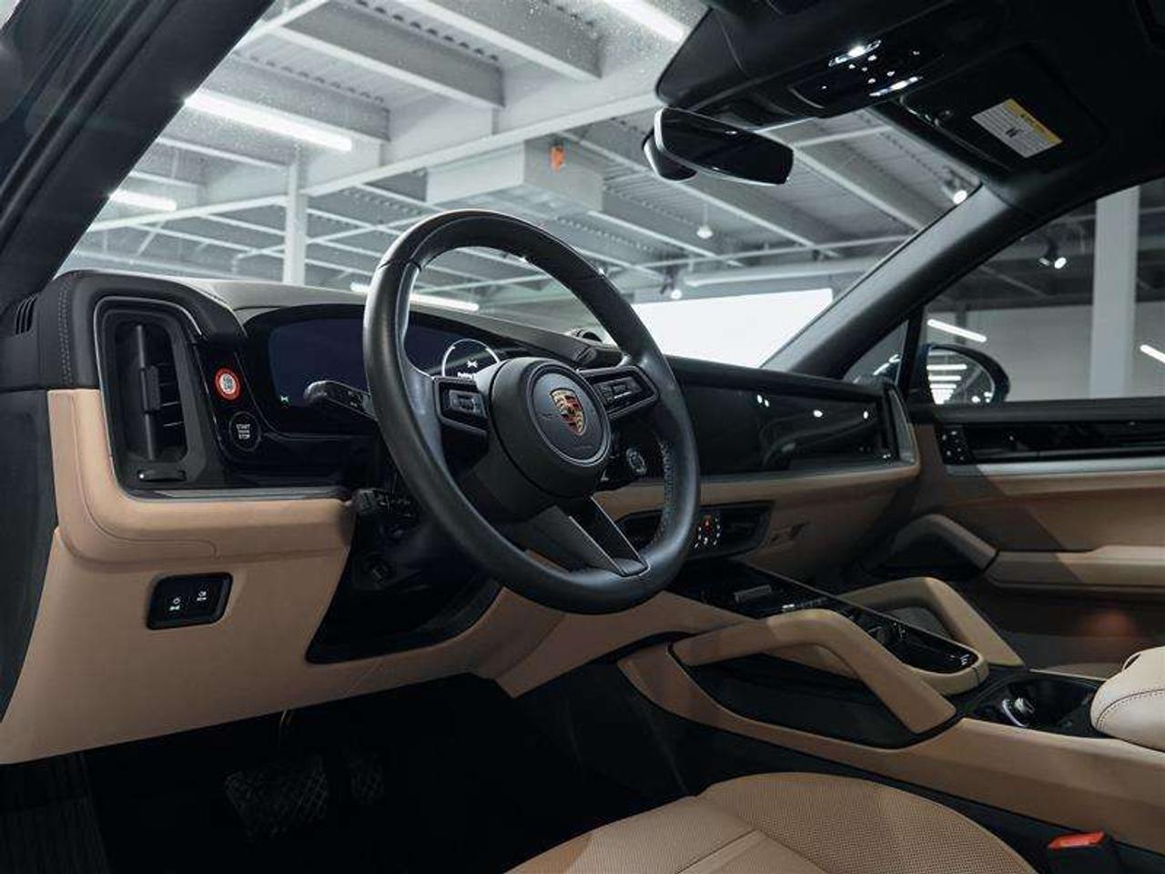 2024 Porsche Cayenne AWD Photo