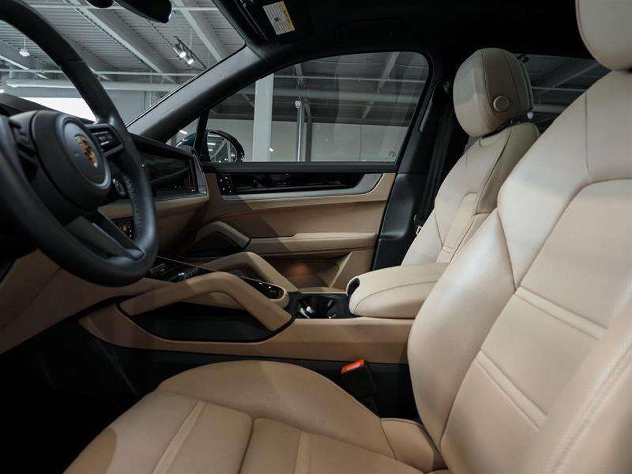 2024 Porsche Cayenne AWD Photo