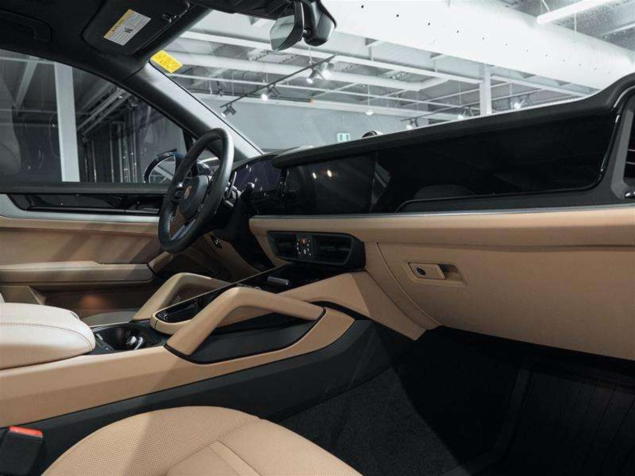 2024 Porsche Cayenne AWD Photo