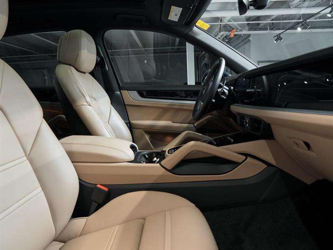 2024 Porsche Cayenne AWD Photo